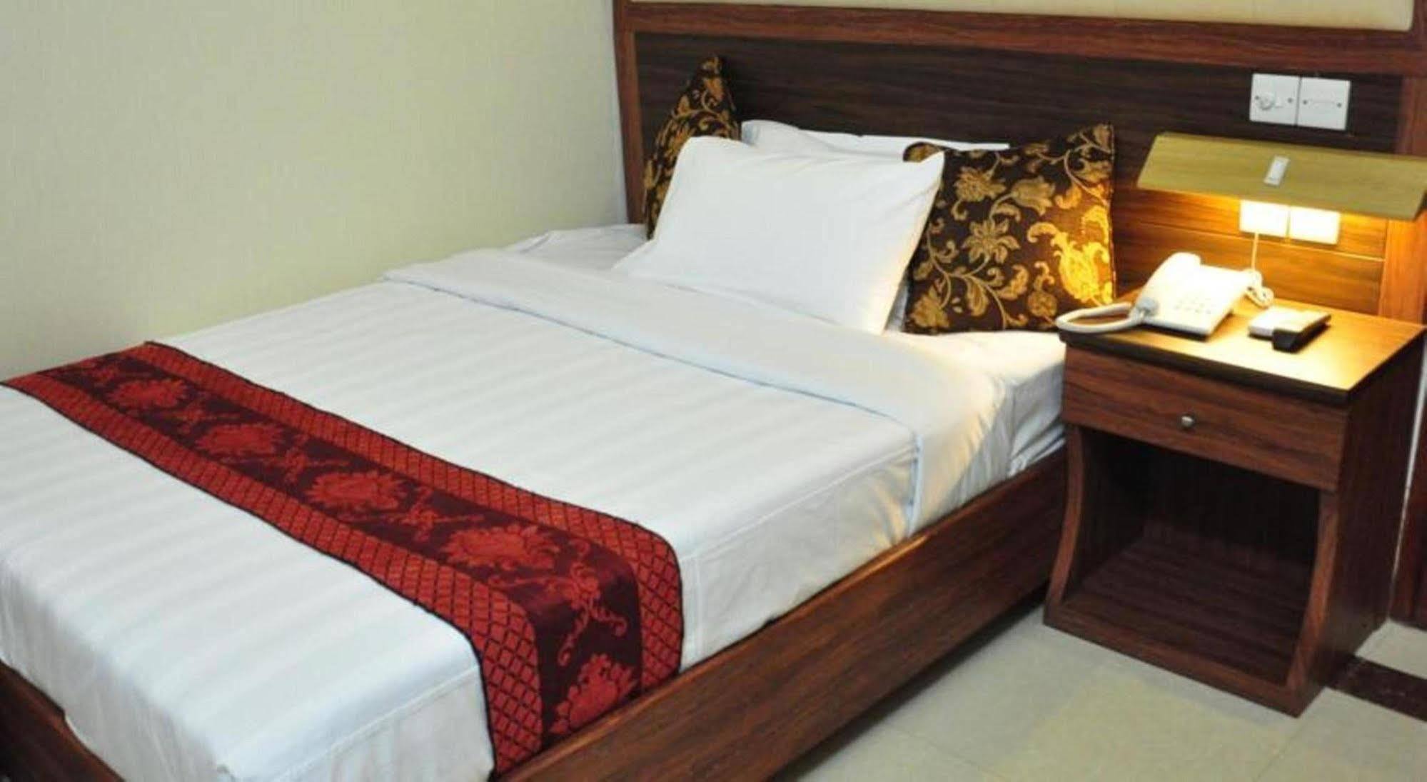 Marino Hotel - Best Near Airport Dhaka Eksteriør bilde